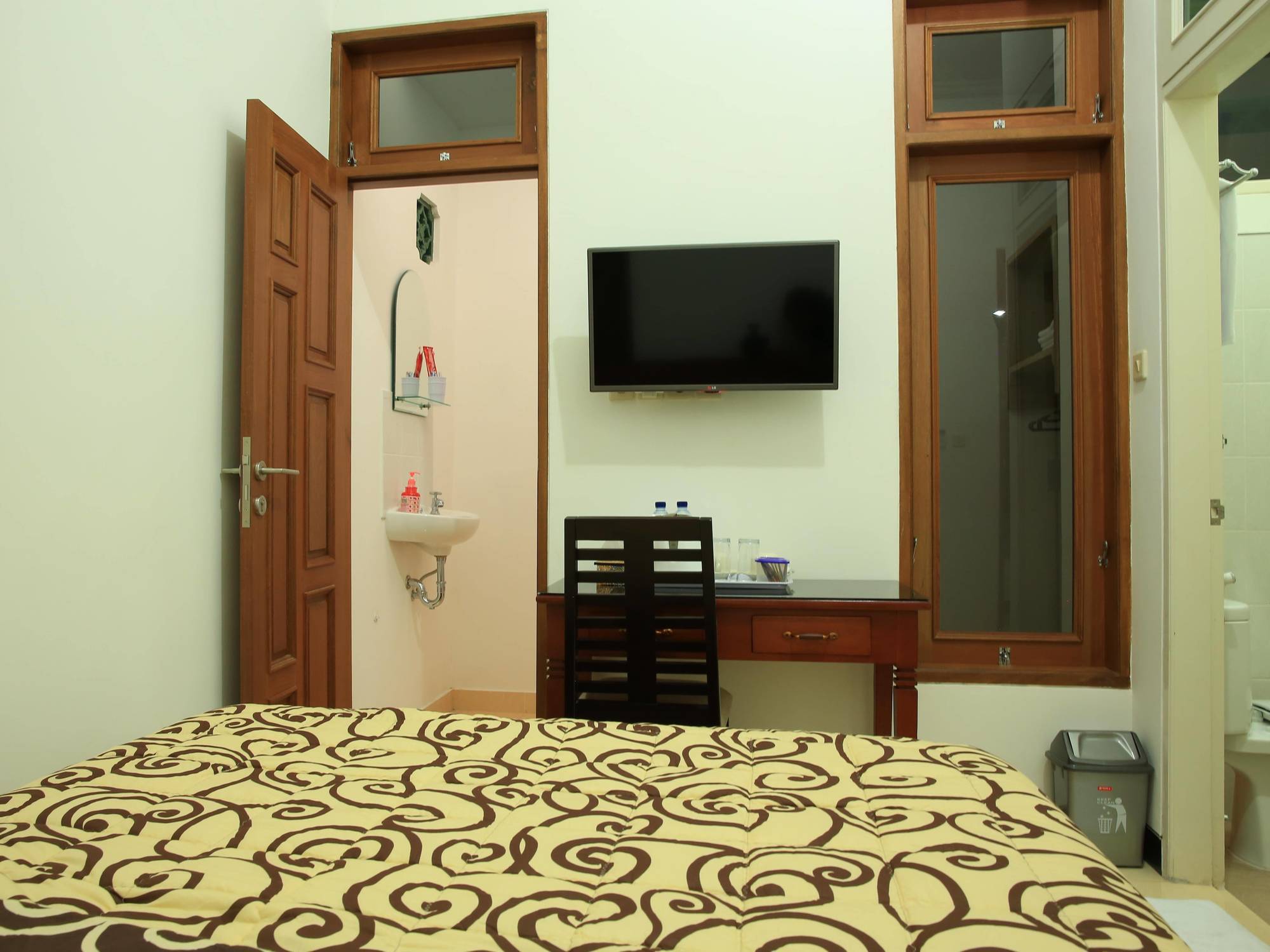 Puri Kusuma Guest House Selemadeg Kültér fotó