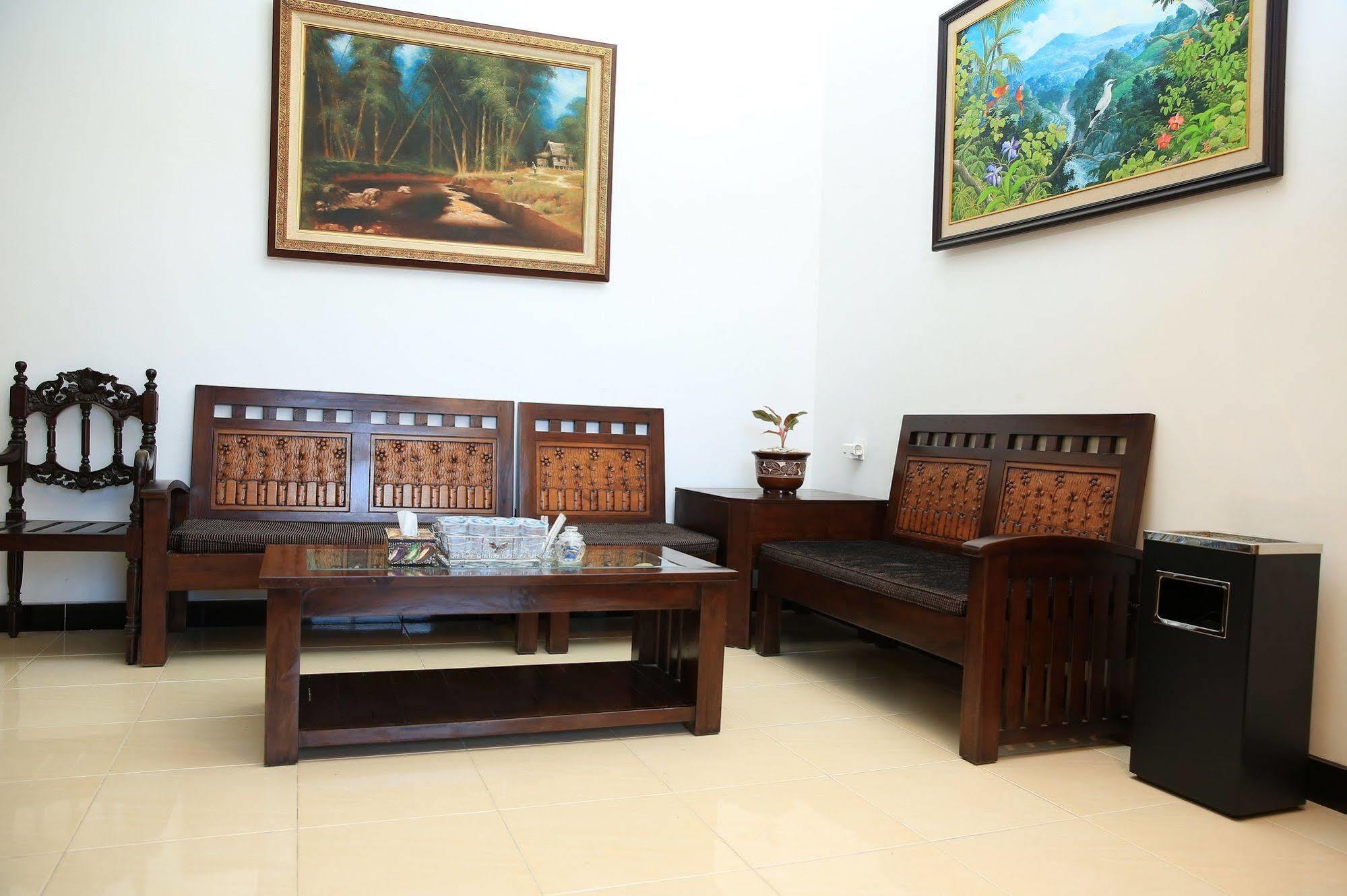 Puri Kusuma Guest House Selemadeg Kültér fotó